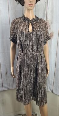 Massimo Women L Dress & Under Slip Short Sleeve Keyhole Neckline Knee Length
